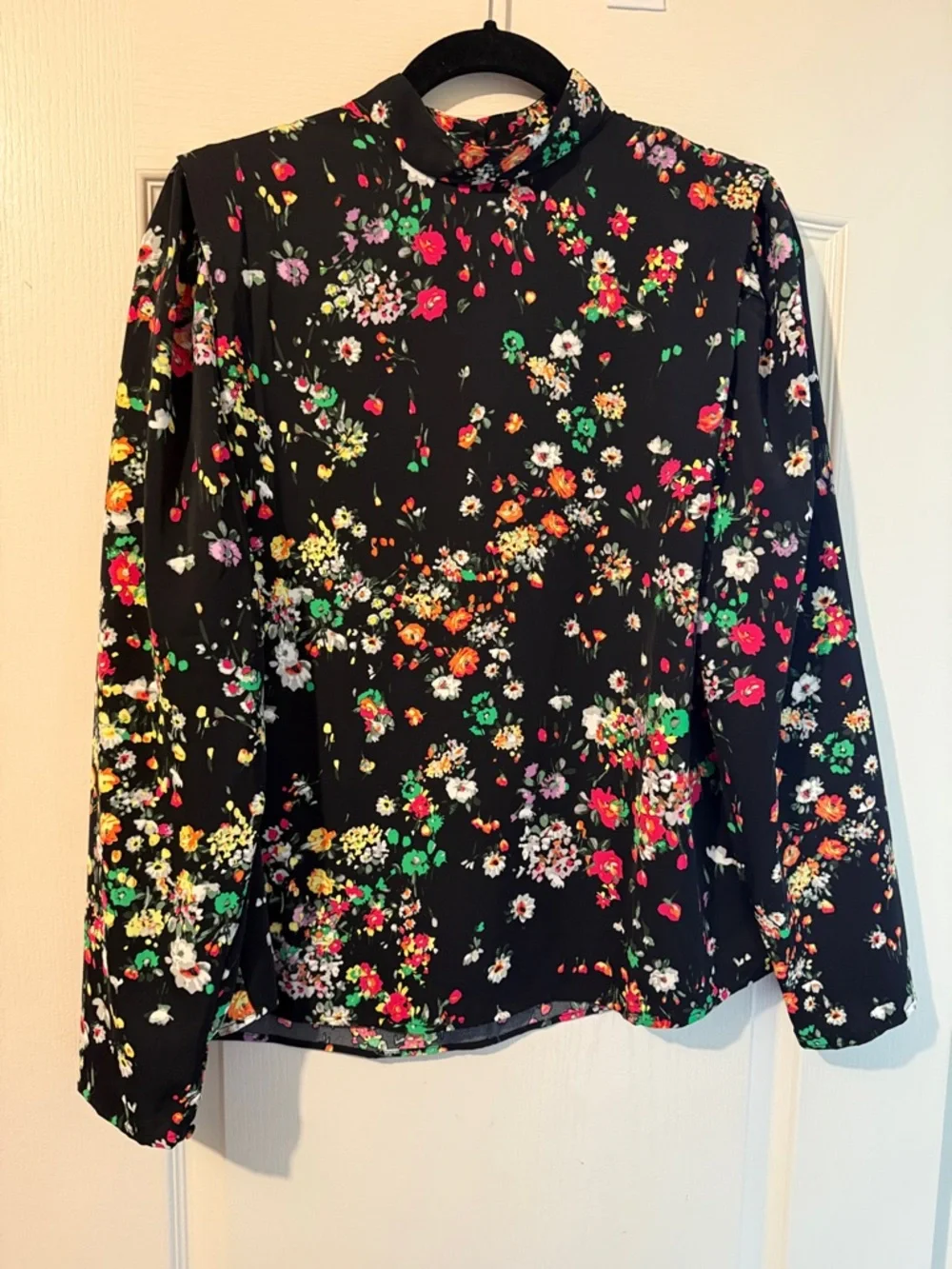 Mock neck floral print lightweight blouse size M - Picture 1 of 6